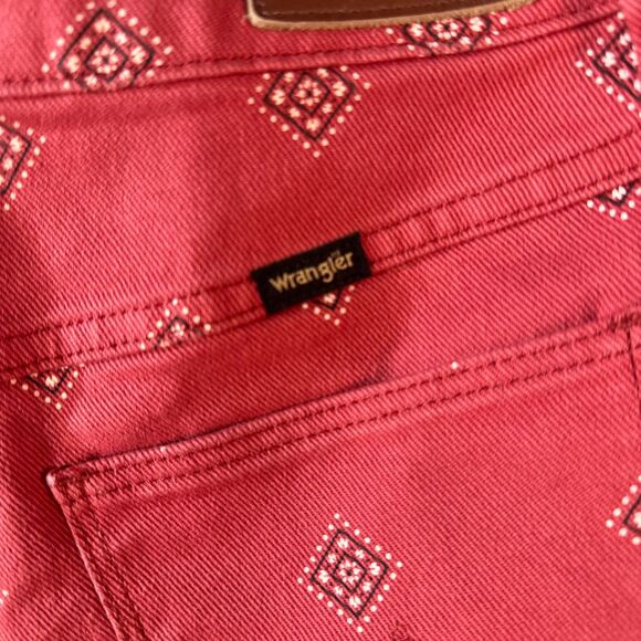 Wrangler High-Rise Denim Cutoff Shorts, Diamond Bay, Size 2/26 , Vintage esque - Picture 7 of 9